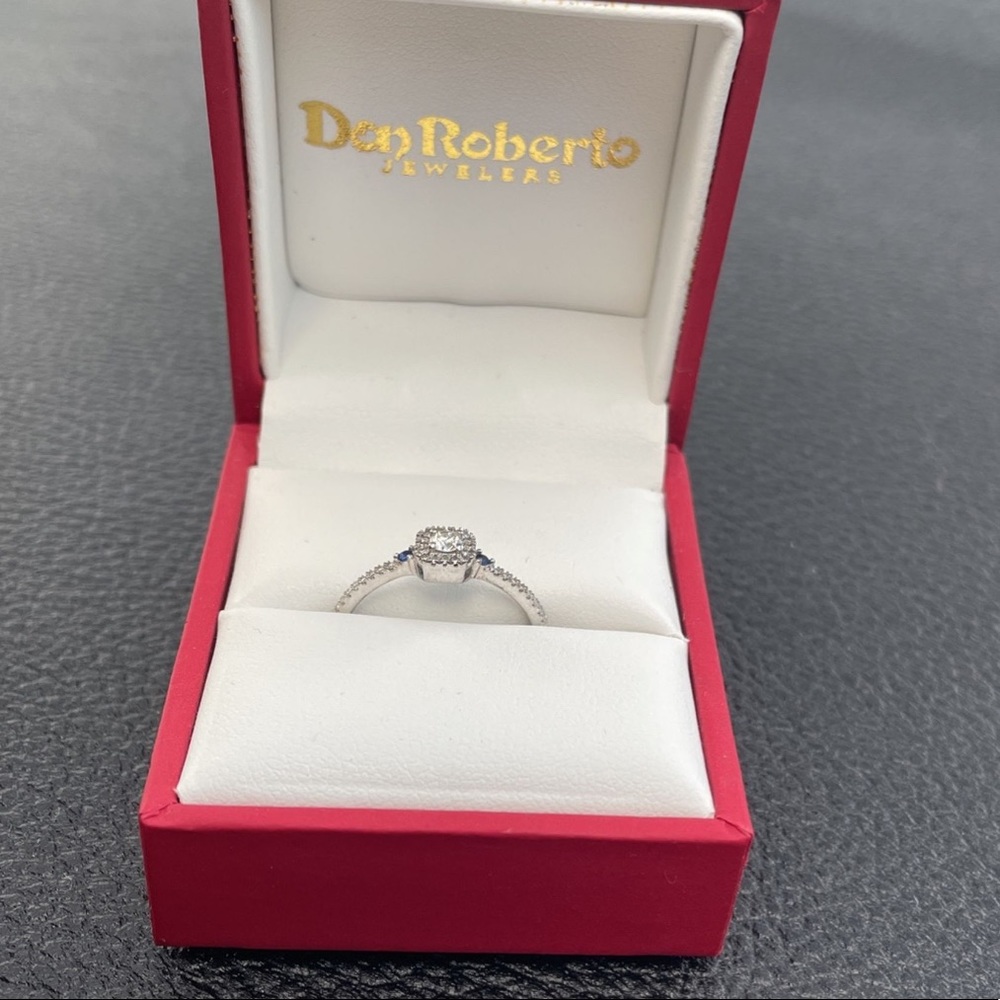 Diamond Ring - Picture 1 of 3